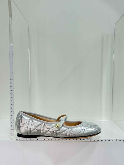 CHRISTIAN DIOR Silver Cannage Size EU 35 Ballet Flats
