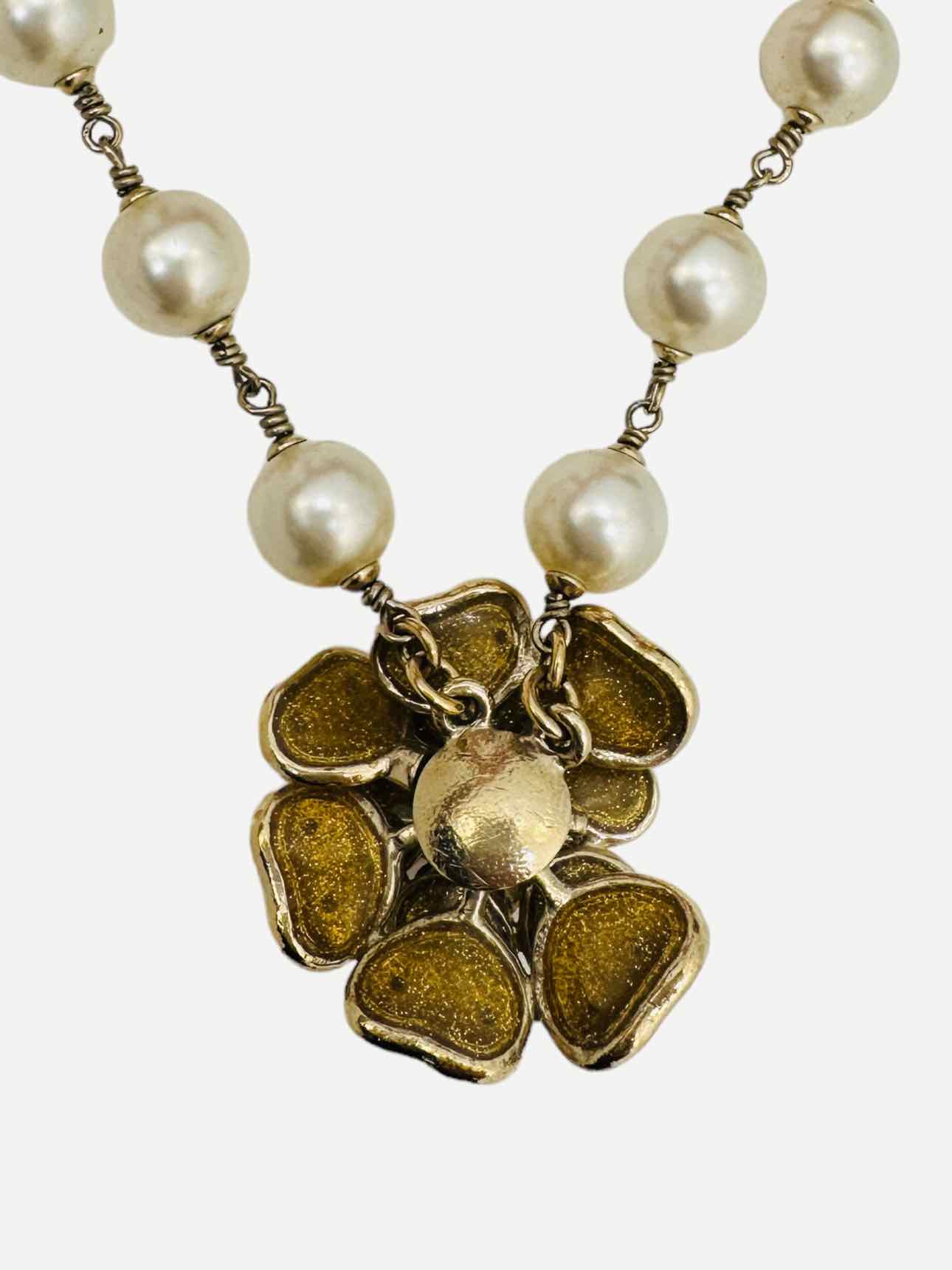 CHANEL Fashion Necklace