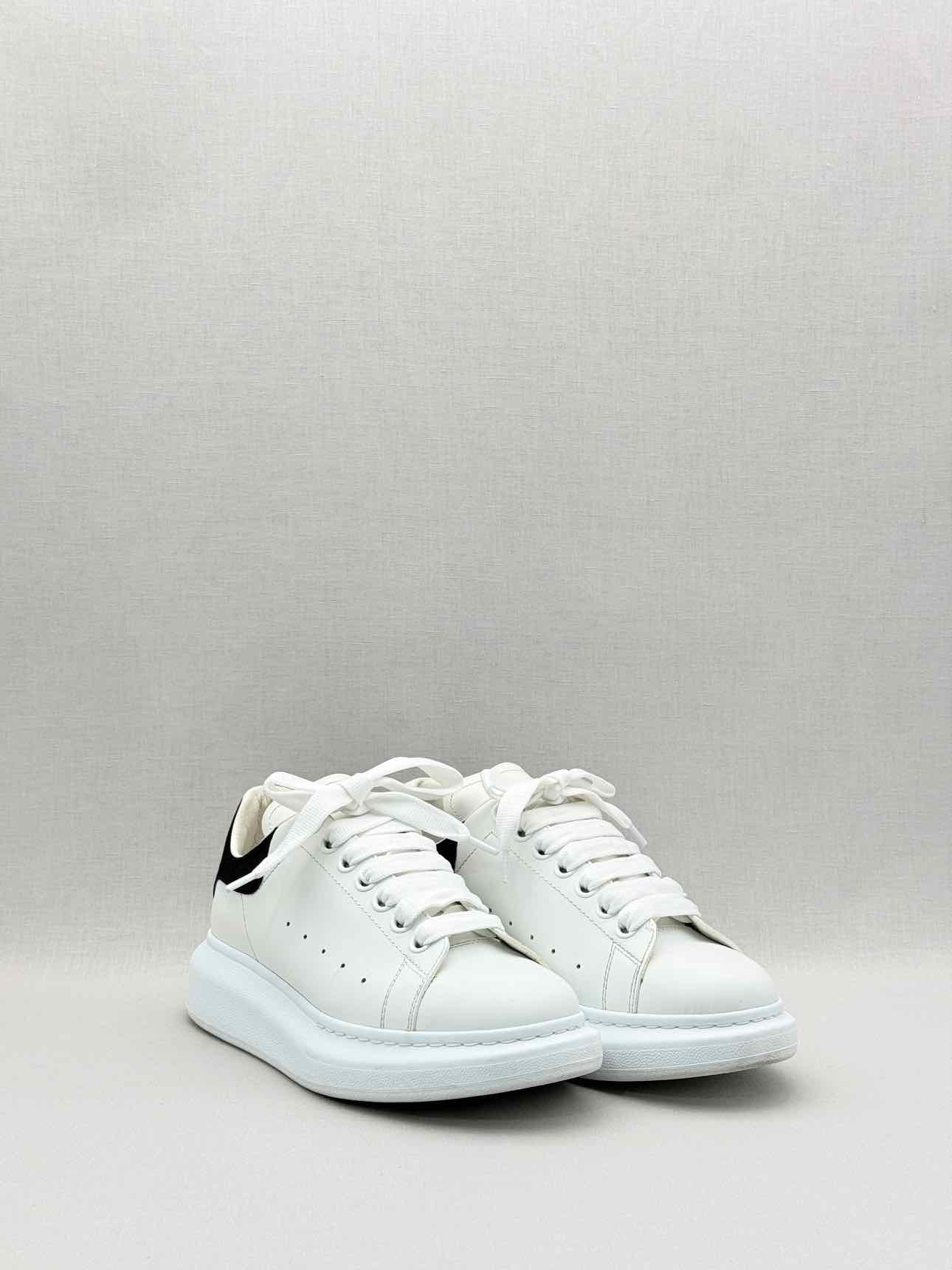 ALEXANDER MCQUEEN White & Black Size EU 39 Sneakers