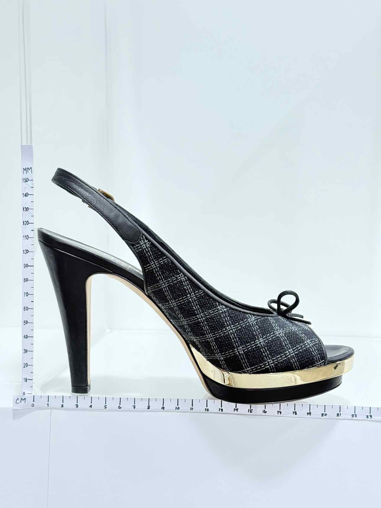 CHANEL Black Size EU 39 Slingbacks
