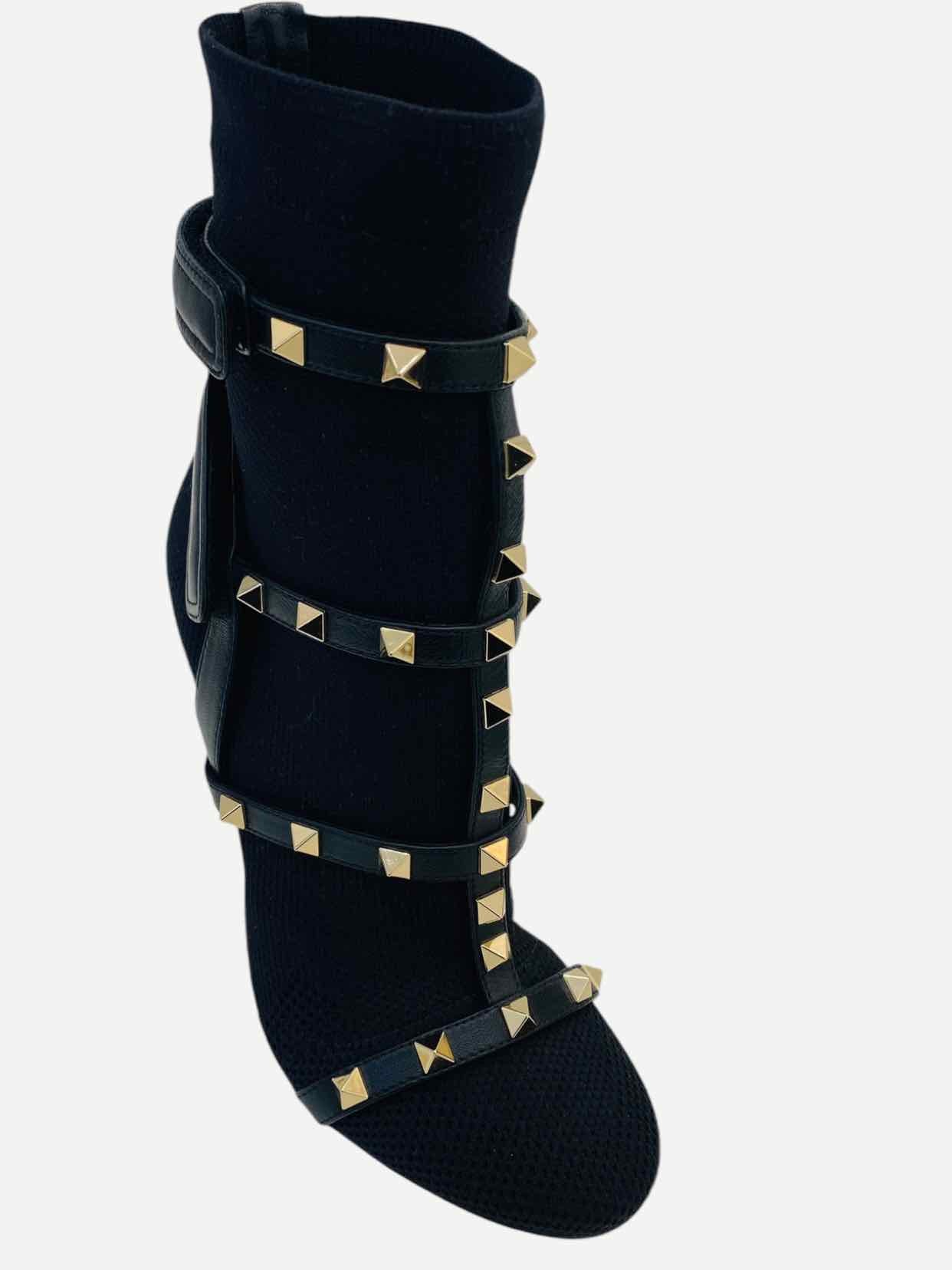 VALENTINO Rockstud Black Booties 35