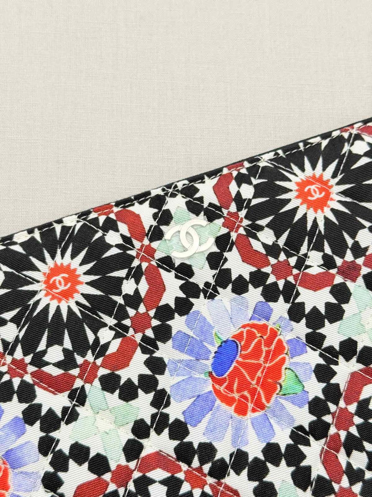 CHANEL White Multicolor Floral Print Pouch