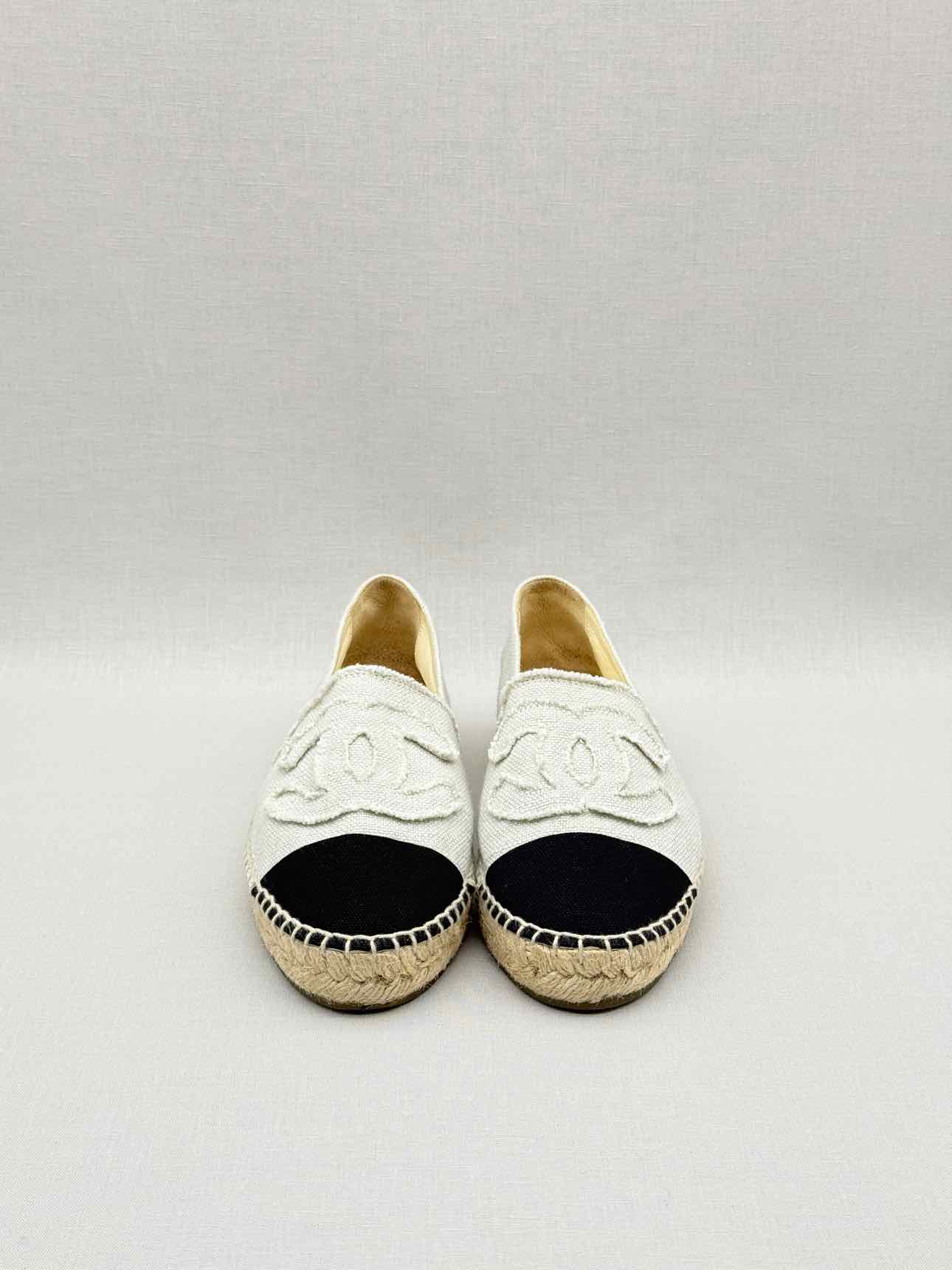 CHANEL Espadrille Off-white & Black Size EU 38 Flats