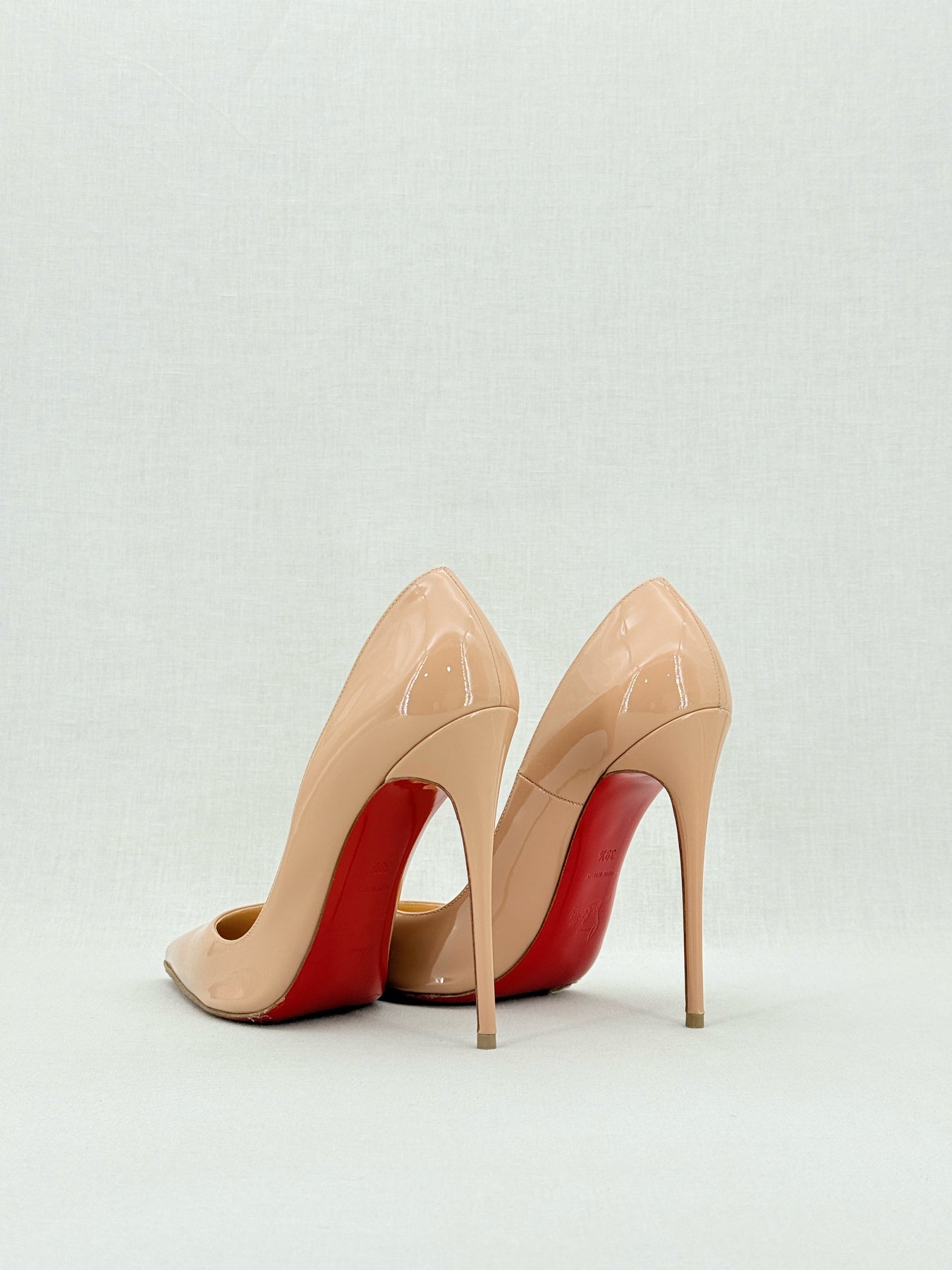CHRISTIAN LOUBOUTIN So Kate Nude Size EU 39.5 Pumps