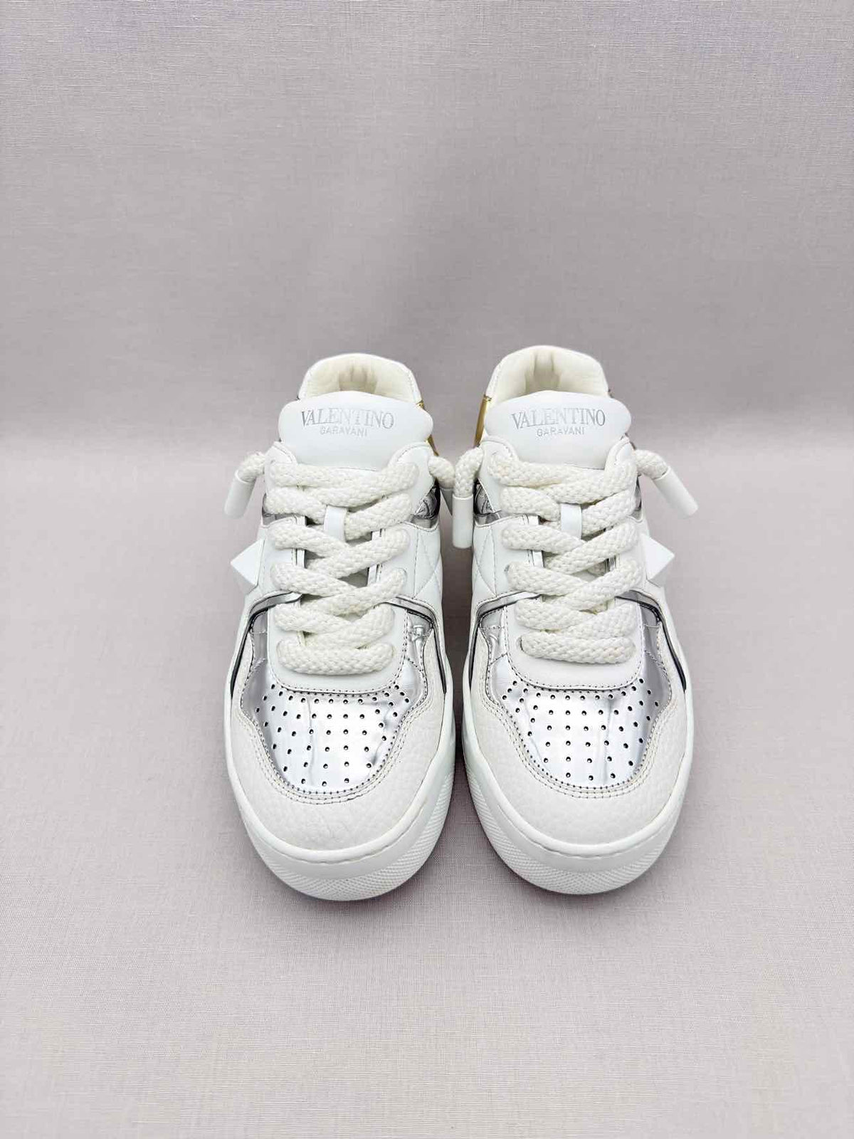 VALENTINO GARAVANI White Size EU 38 Sneakers