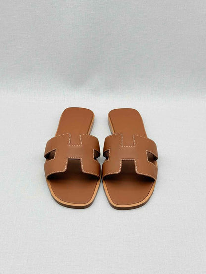 HERMES ORAN Gold Size EU 37.5 Sandals