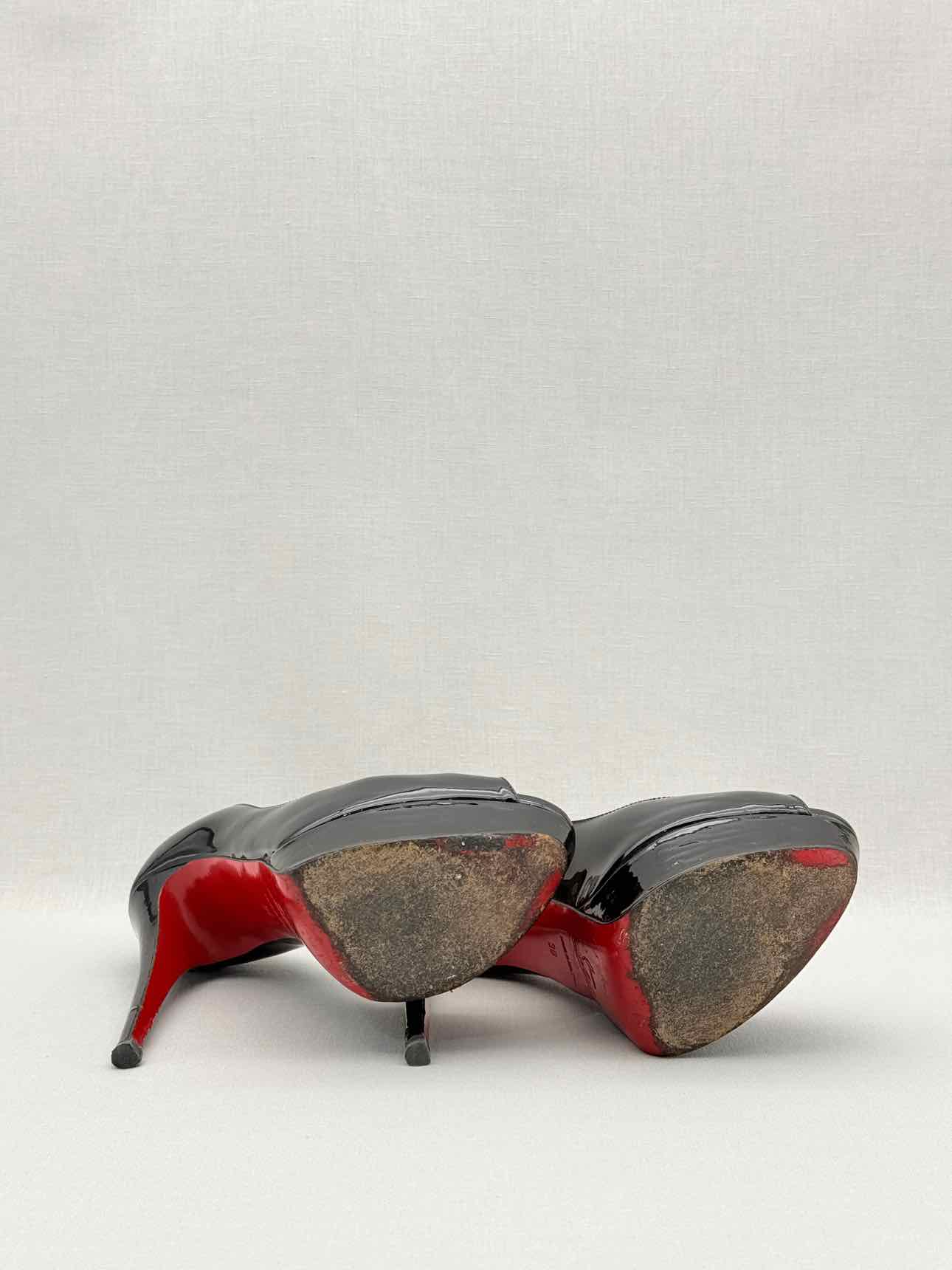 CHRISTIAN LOUBOUTIN Lady Black Size EU 38 Pumps