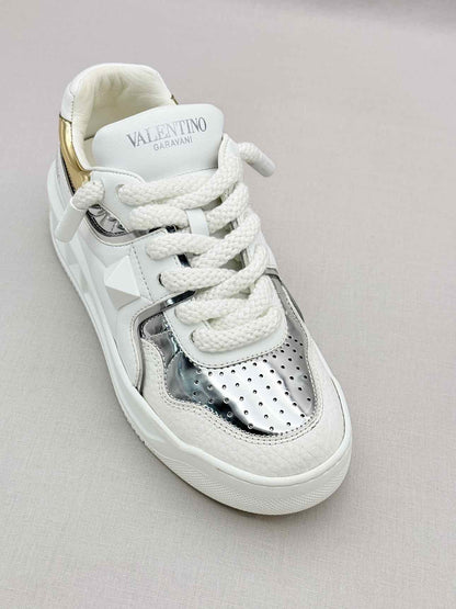 VALENTINO GARAVANI White Size EU 38 Sneakers