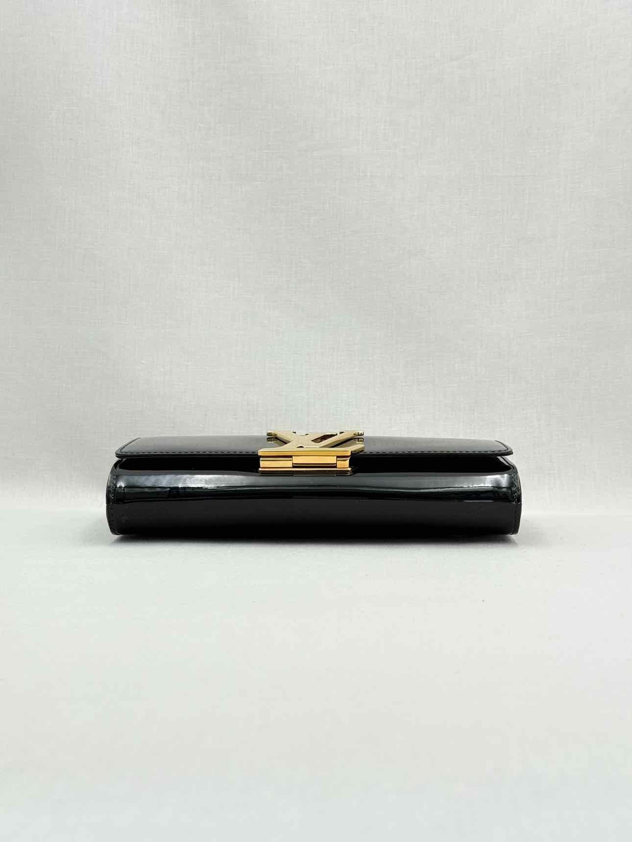 LOUIS VUITTON Louise Black Clutch