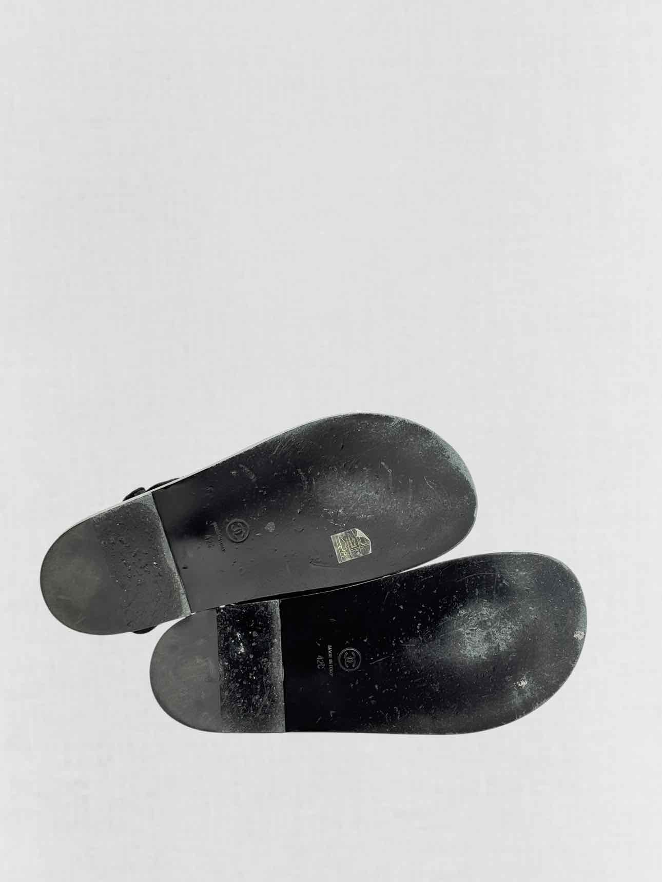 CHANEL Velvet Dad Black Quilted Size EU 42 Sandals