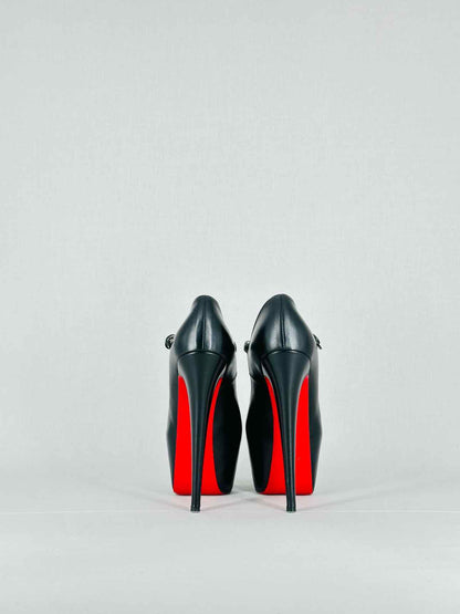 CHRISTIAN LOUBOUTIN Black Size EU 37 Pumps