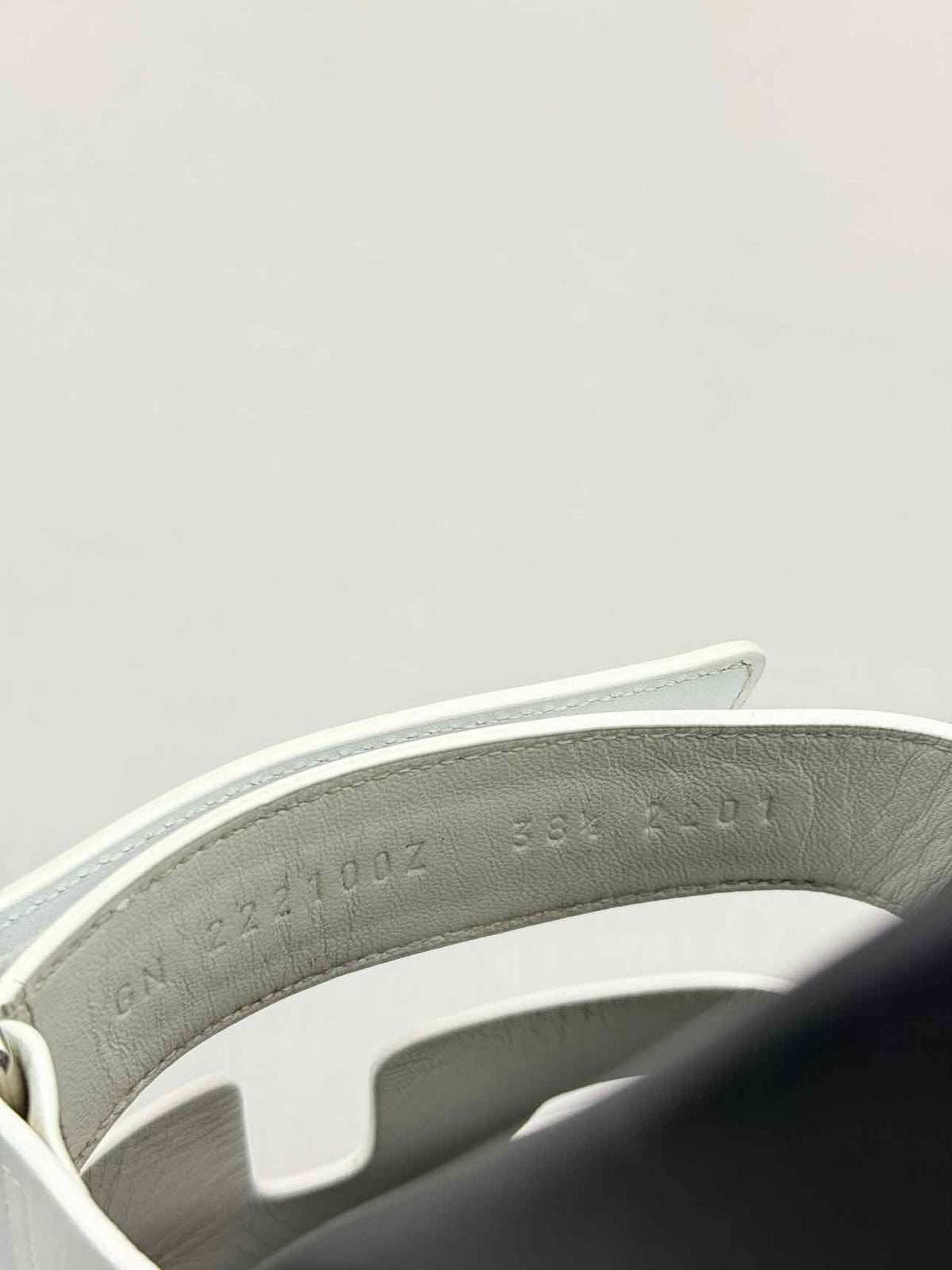 HERMES Chypre White Size EU 38.5 Sandals