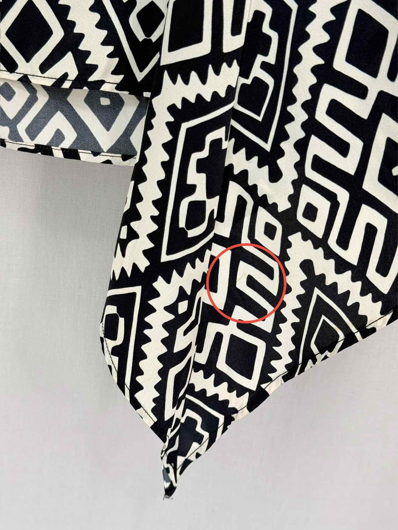 ELISABETTA FRANCHI Black & White Printed Size US 6 Top