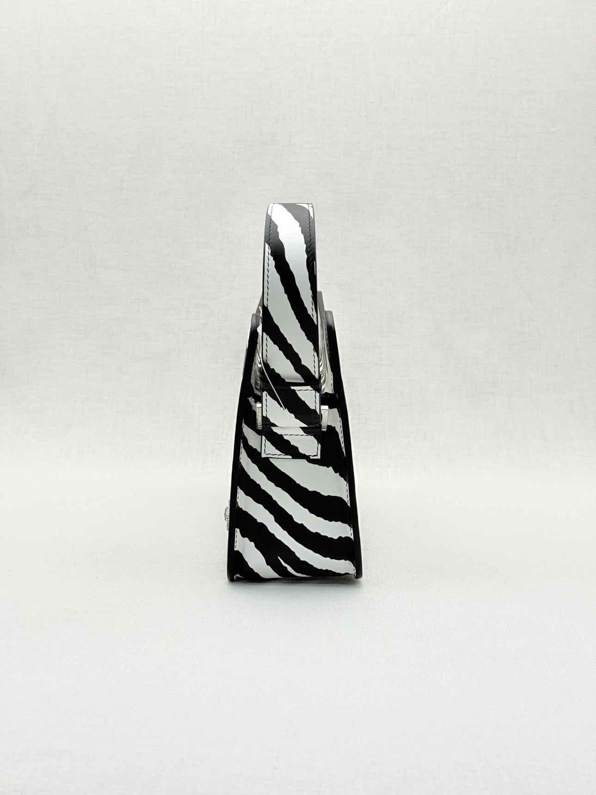 MACH & MACH Large Bow-shaped Black & White Shoulder Bag