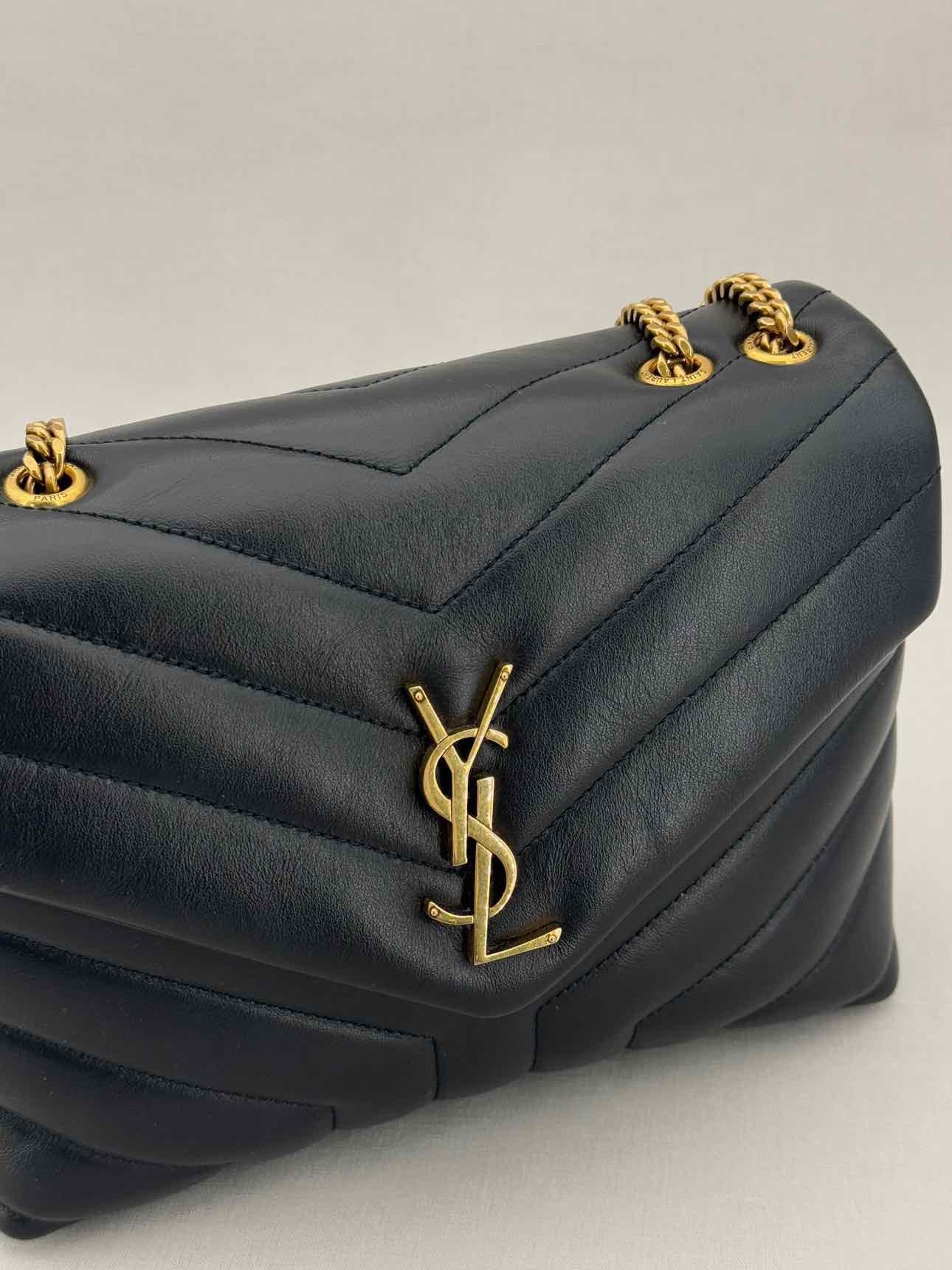 YVES SAINT LAURENT Loulou Black Shoulder Bag