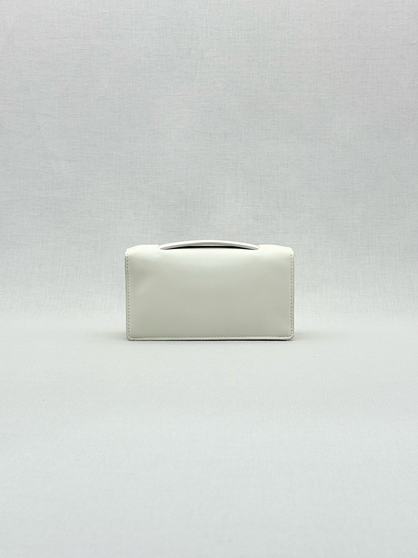 DIOR D-Bee White Clutch