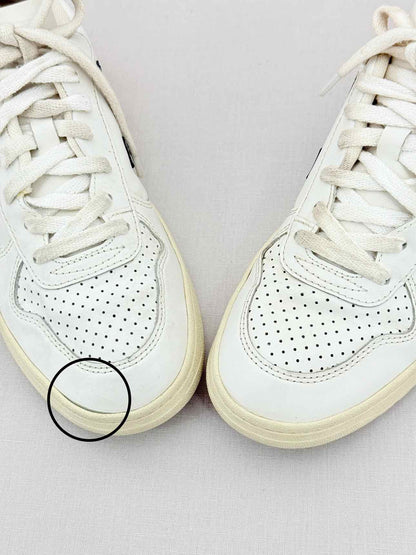 VEJA V-10 White Size EU 38 Sneakers