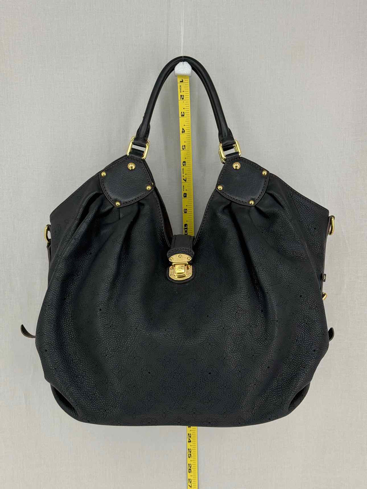 LOUIS VUITTON Mahina Black Monogram Hobo bag