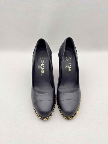 CHANEL Black Size EU 37 Wedges