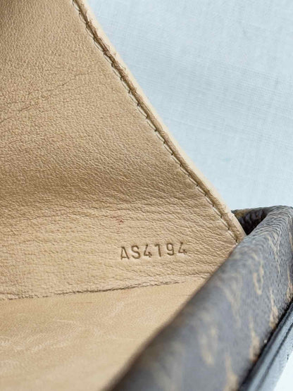 LOUIS VUITTON Petite Malle Brown Monogram Clutch