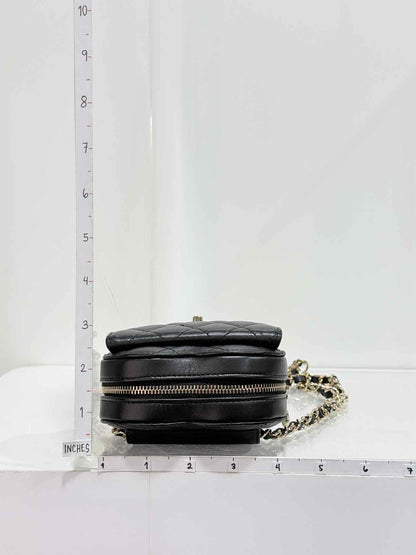 CHANEL CC in Love Heart Black Quilted Belt Bag
