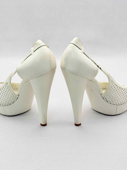 YSL Off-white Perforated Size EU 39.5 Pumps