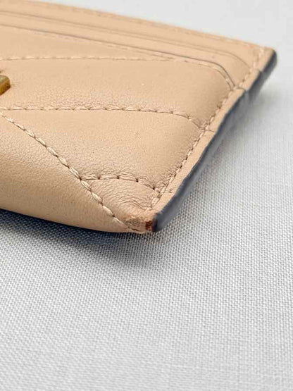 TORY BURCH Beige Chevron Quilted Card Case