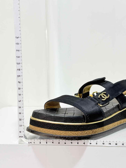 CHANEL Black Quilted Size EU 38.5 Platform Sandals
