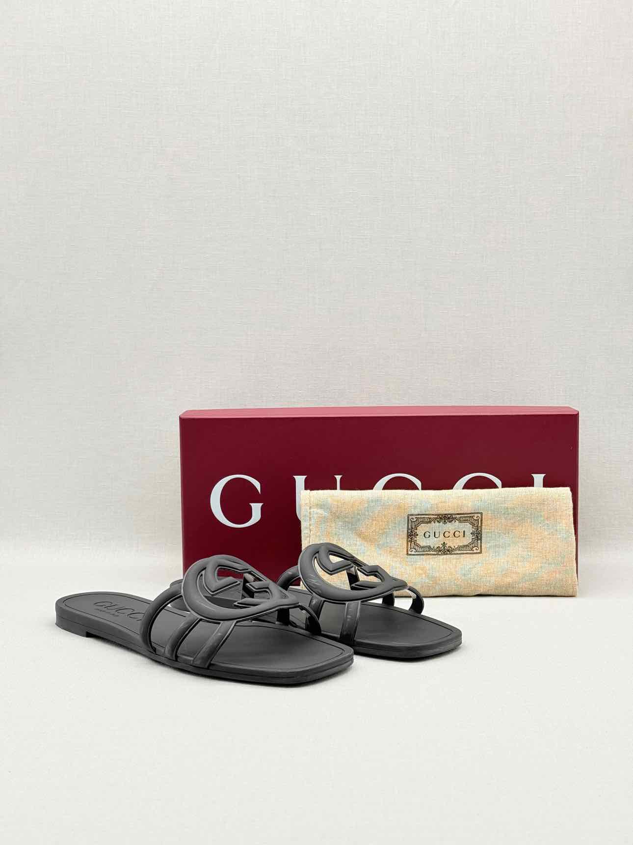 GUCCI Interlocking G Black Size EU 38 Slides