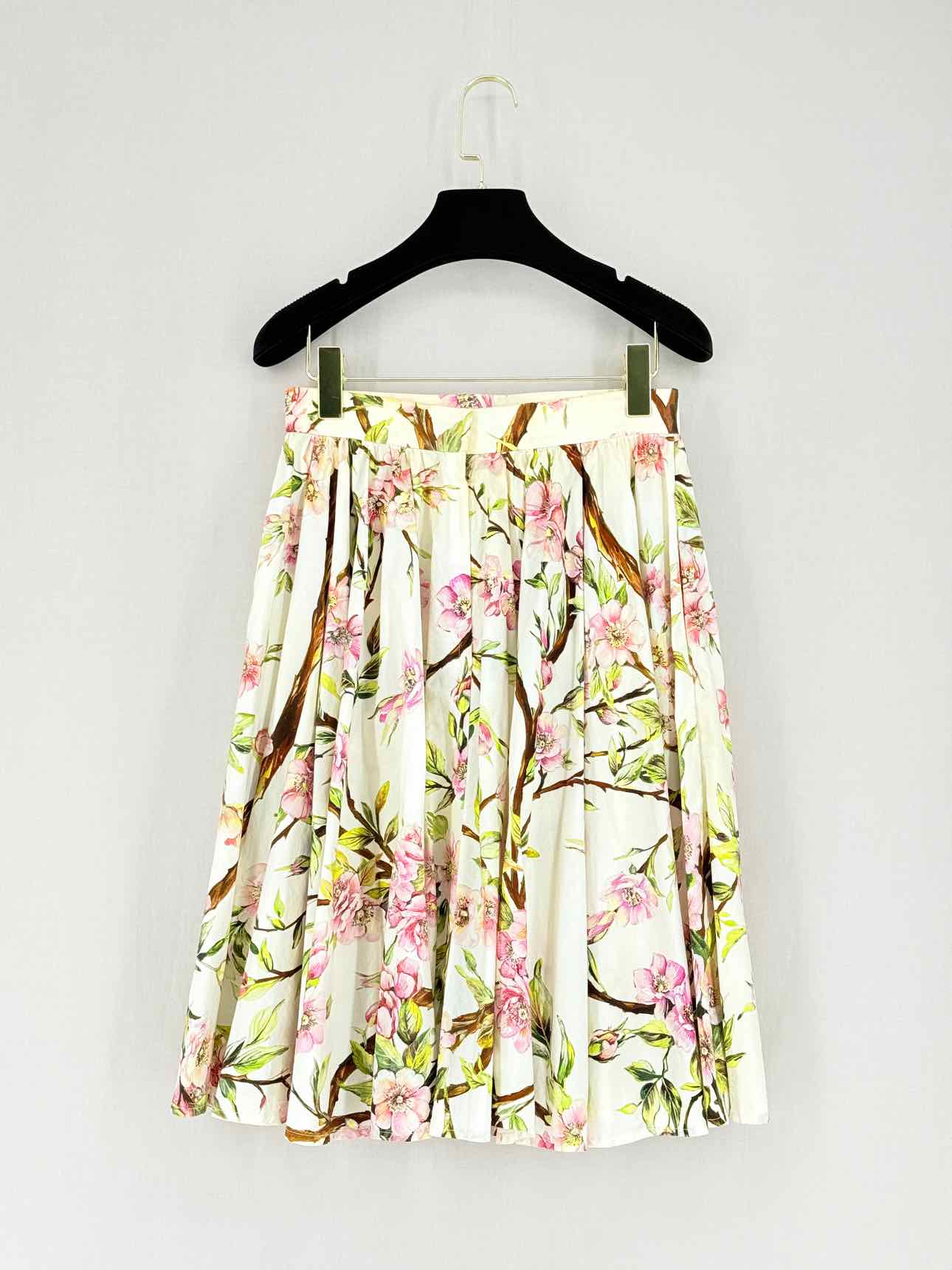 DOLCE & GABBANA Size US 4 Knee Length Skirt