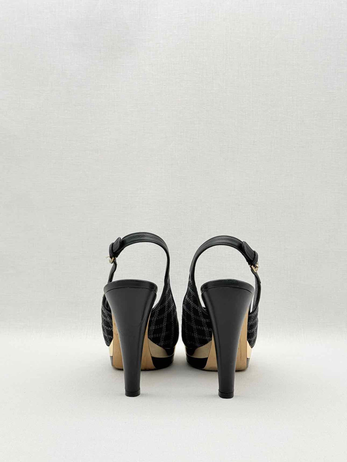 CHANEL Black Checkered Size EU 39 Slingbacks