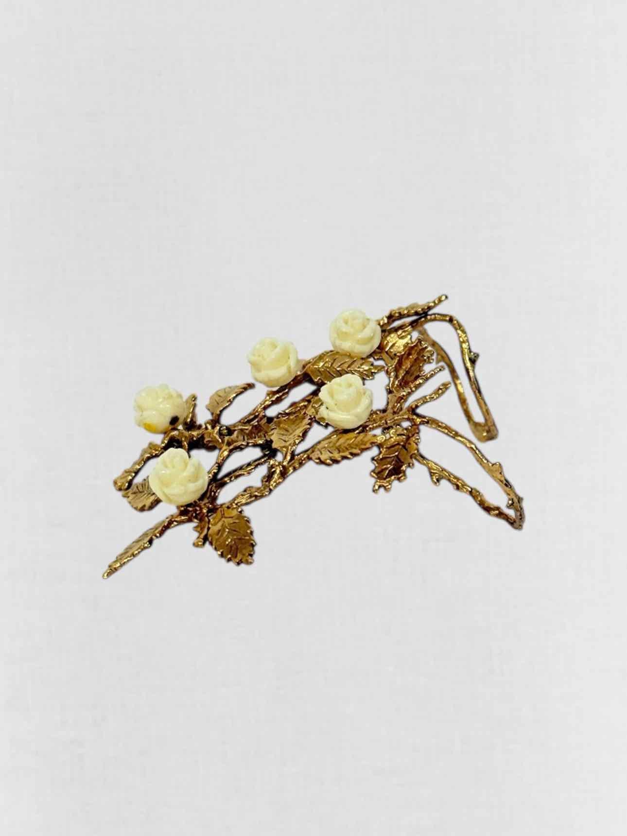 BERNARD DELETTREZ Roses &amp; Thorns Fashion Ring