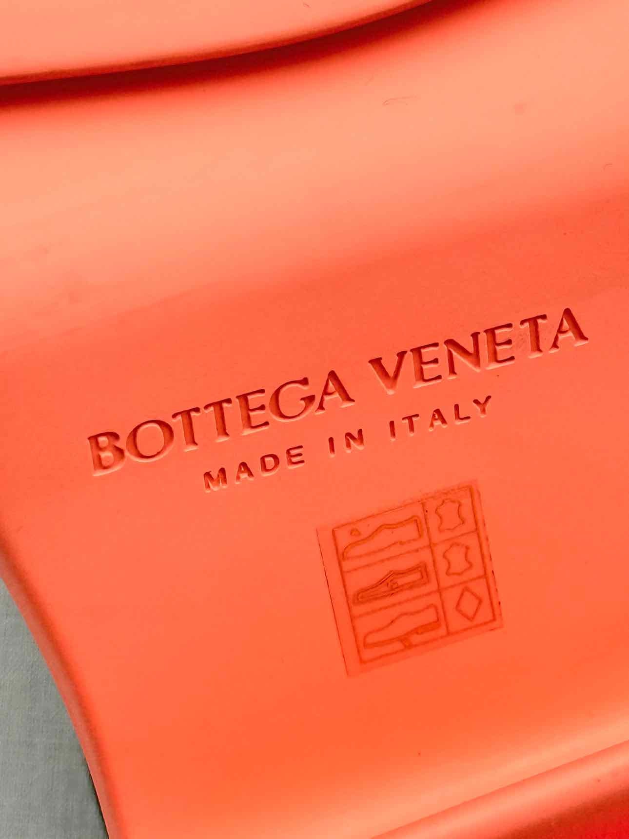 BOTTEGA VENETA Black & Peach Size EU 38.5 Mules