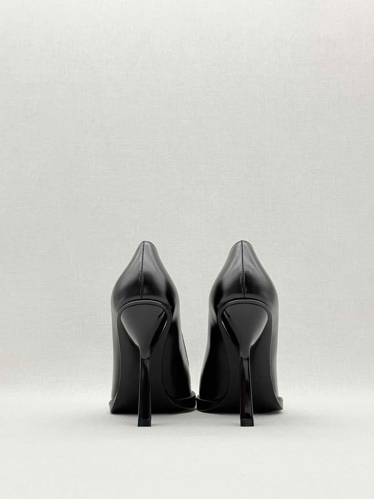FERRAGAMO Anser X5 Black Size EU 39 Pumps