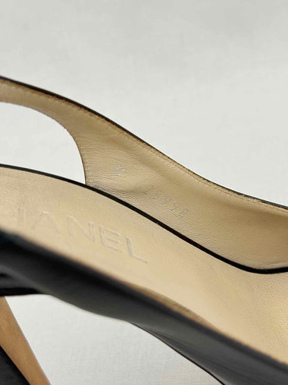 CHANEL Black Size EU 38 Slingbacks