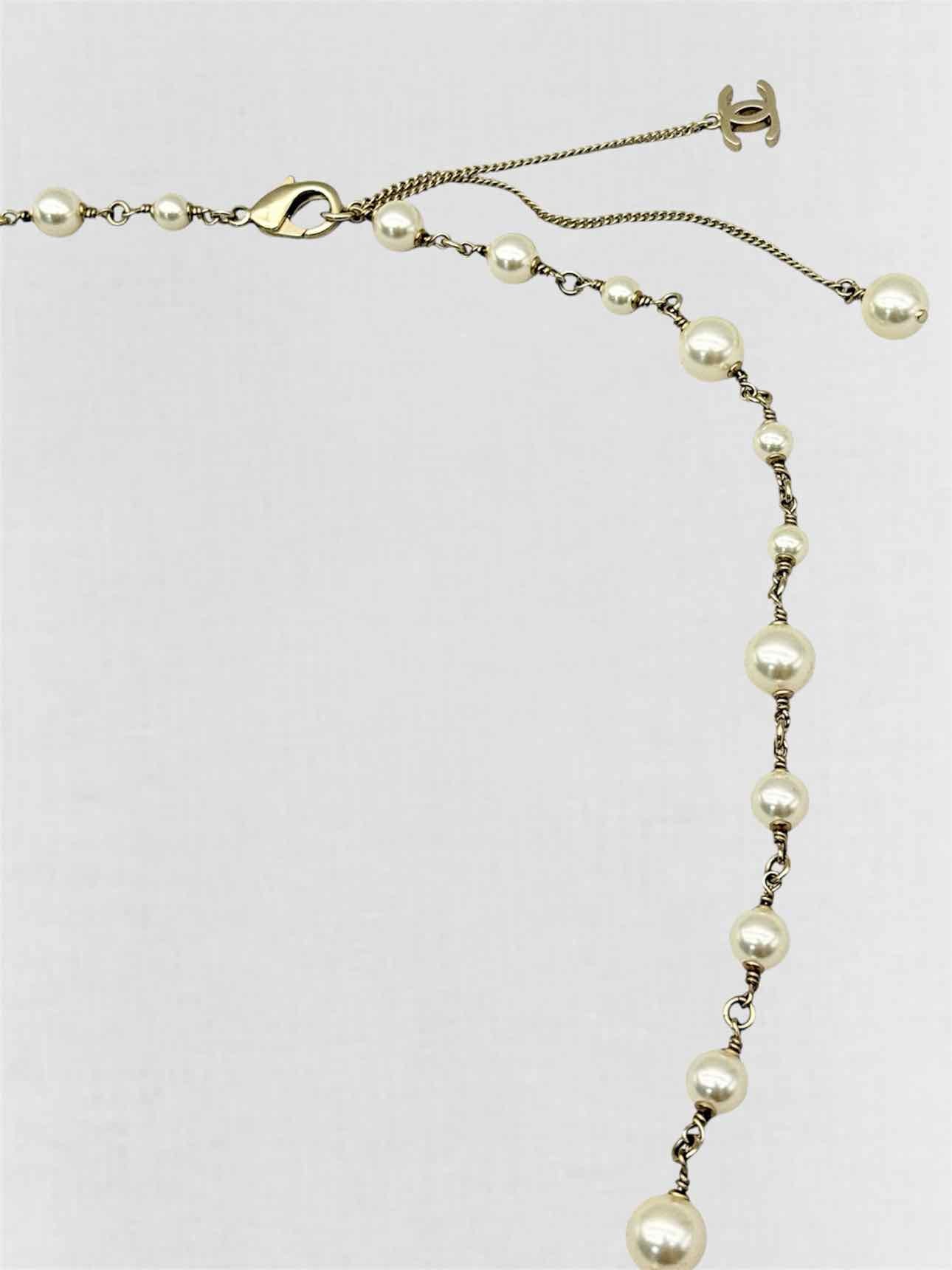 CHANEL Fashion Necklace