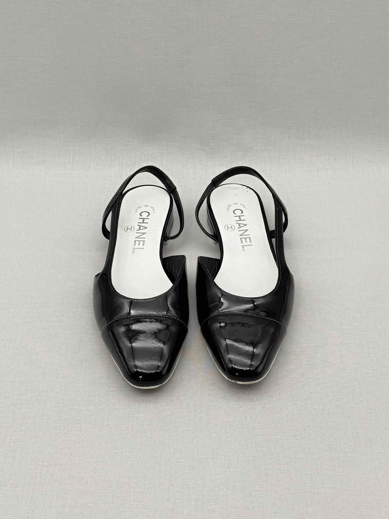 CHANEL Black Cap Toe Size EU 35.5 Flats