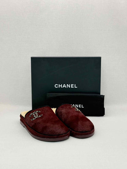 CHANEL Pre-Fall 2022 Burgundy Size EU 39 Mules