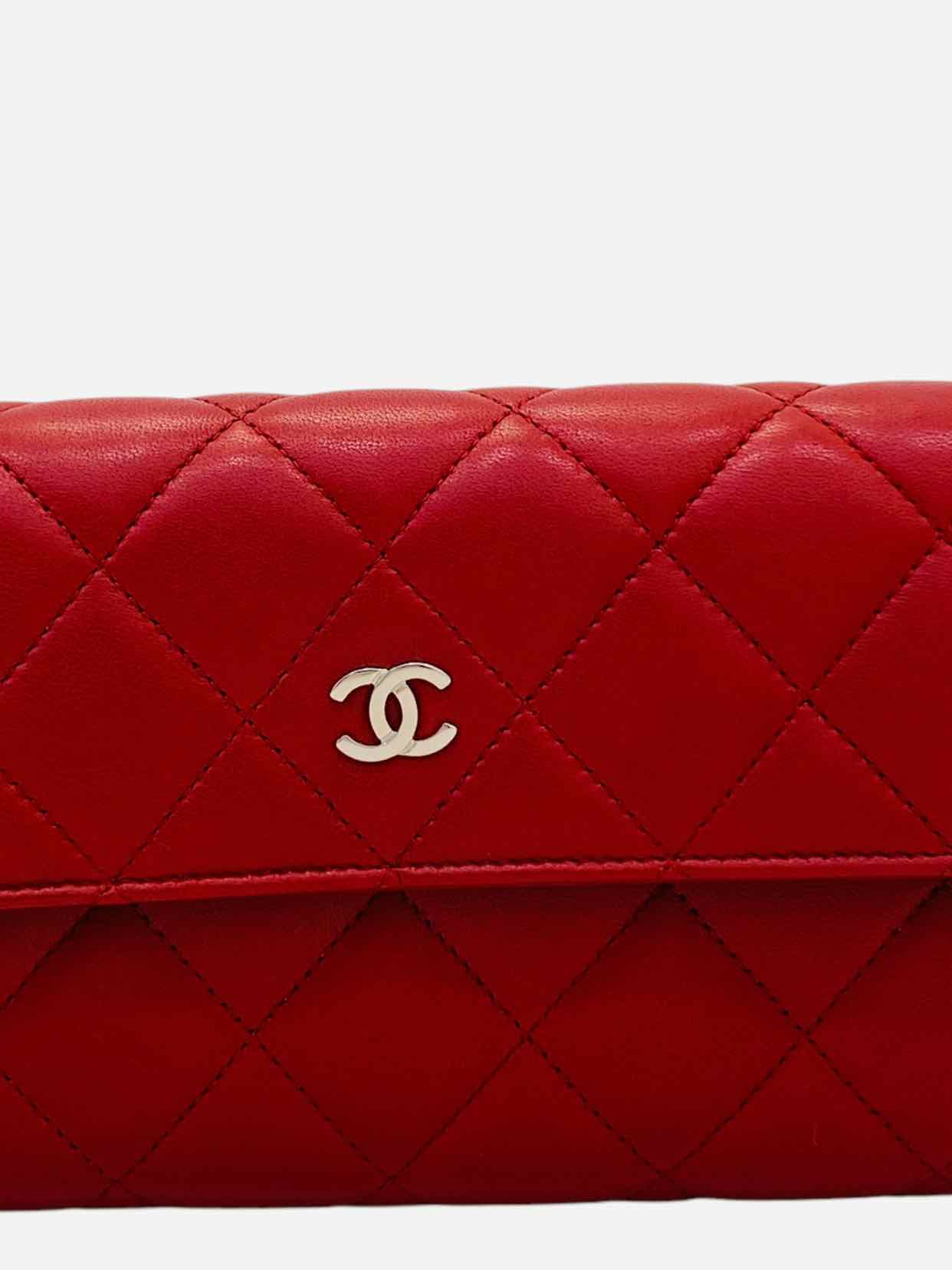 CHANEL Flap Red Quilted Continental Wallet