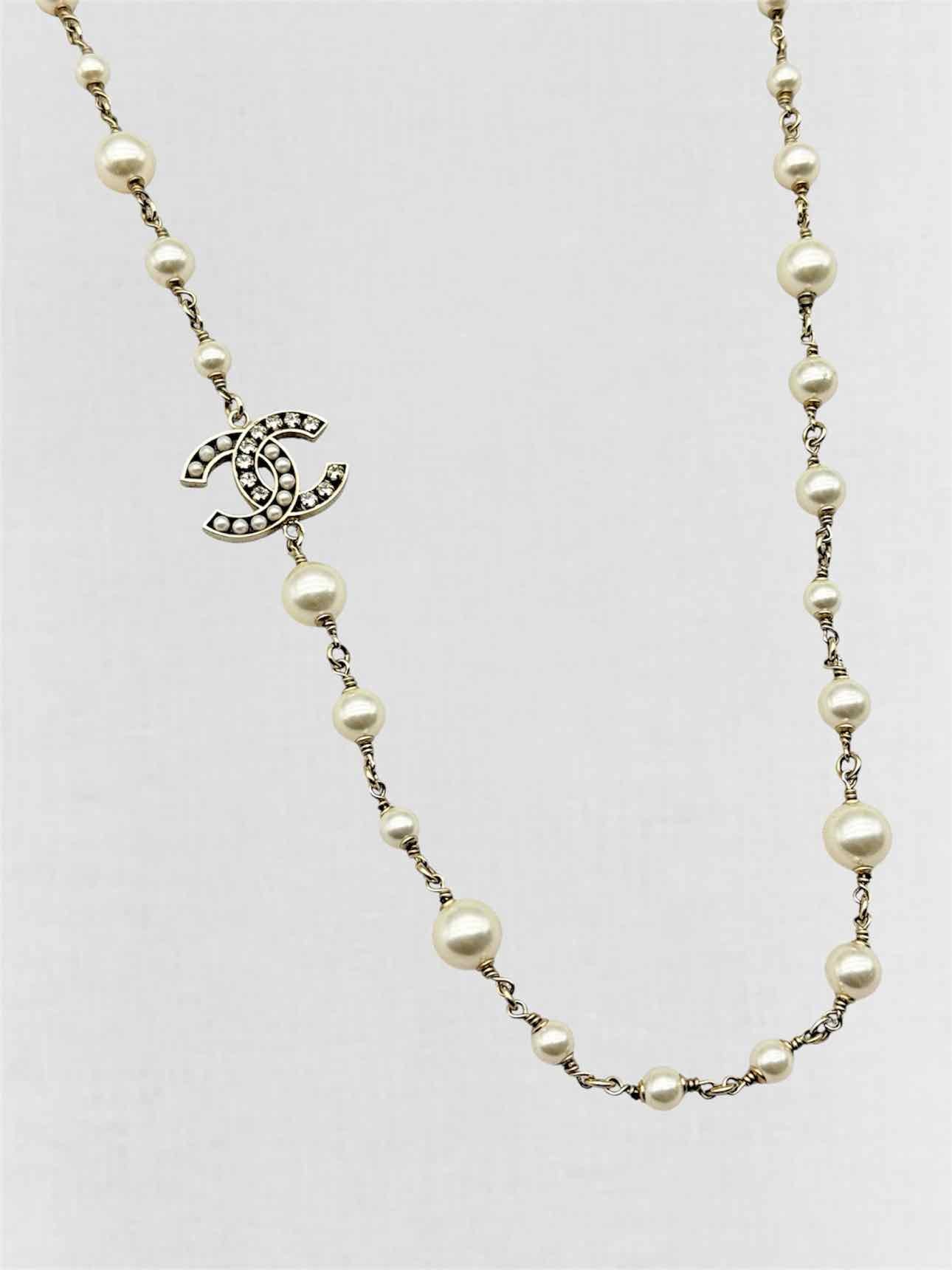 CHANEL Fashion Necklace
