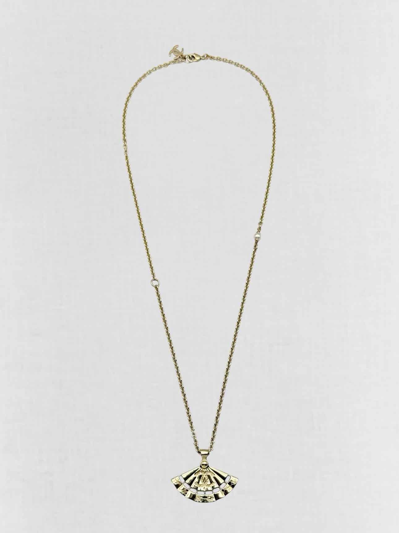 CHANEL Fashion Necklace
