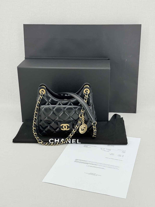 CHANEL Wavy CC Hobo Black Quilted Shoulder Bag