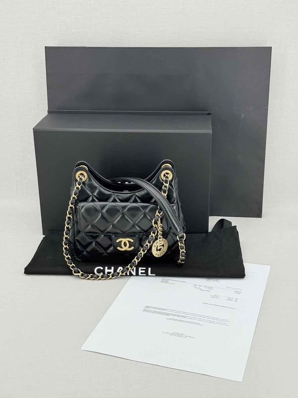CHANEL Wavy CC Hobo Black Quilted Shoulder Bag