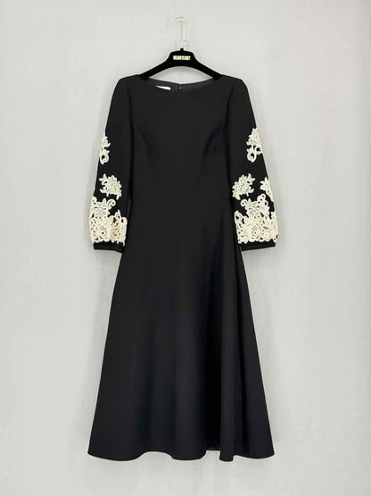 VALENTINO Black w/ Cream Eyelet Size US 0 Midi Dress