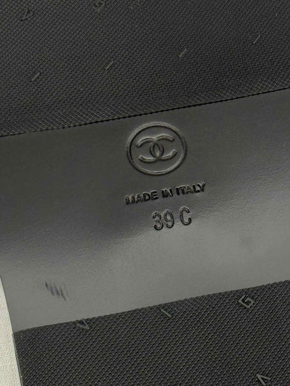 CHANEL Dad Black Quilted Size EU 39 Sandals