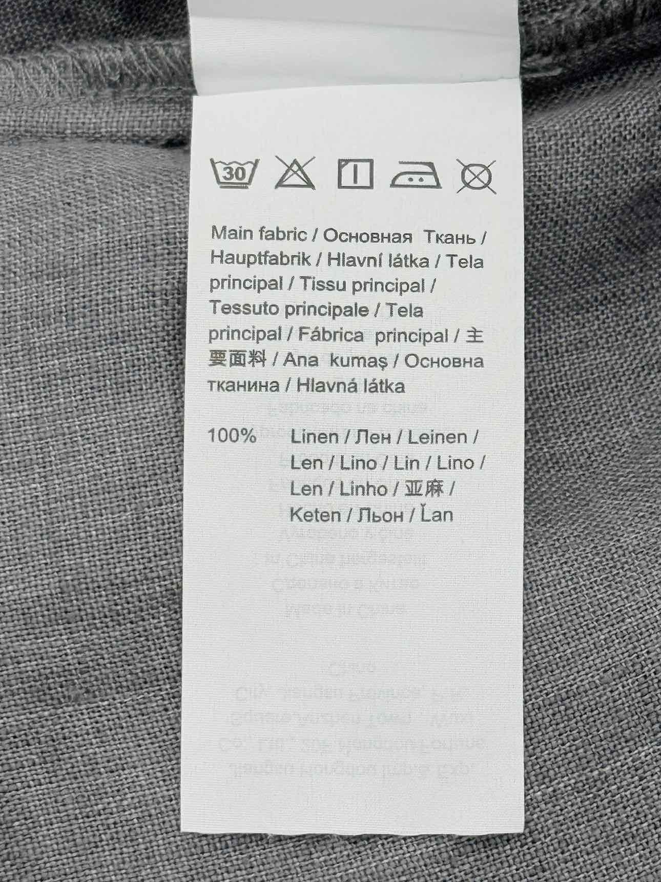 12 STOREEZ Delave Grey Size Small Outfit Set