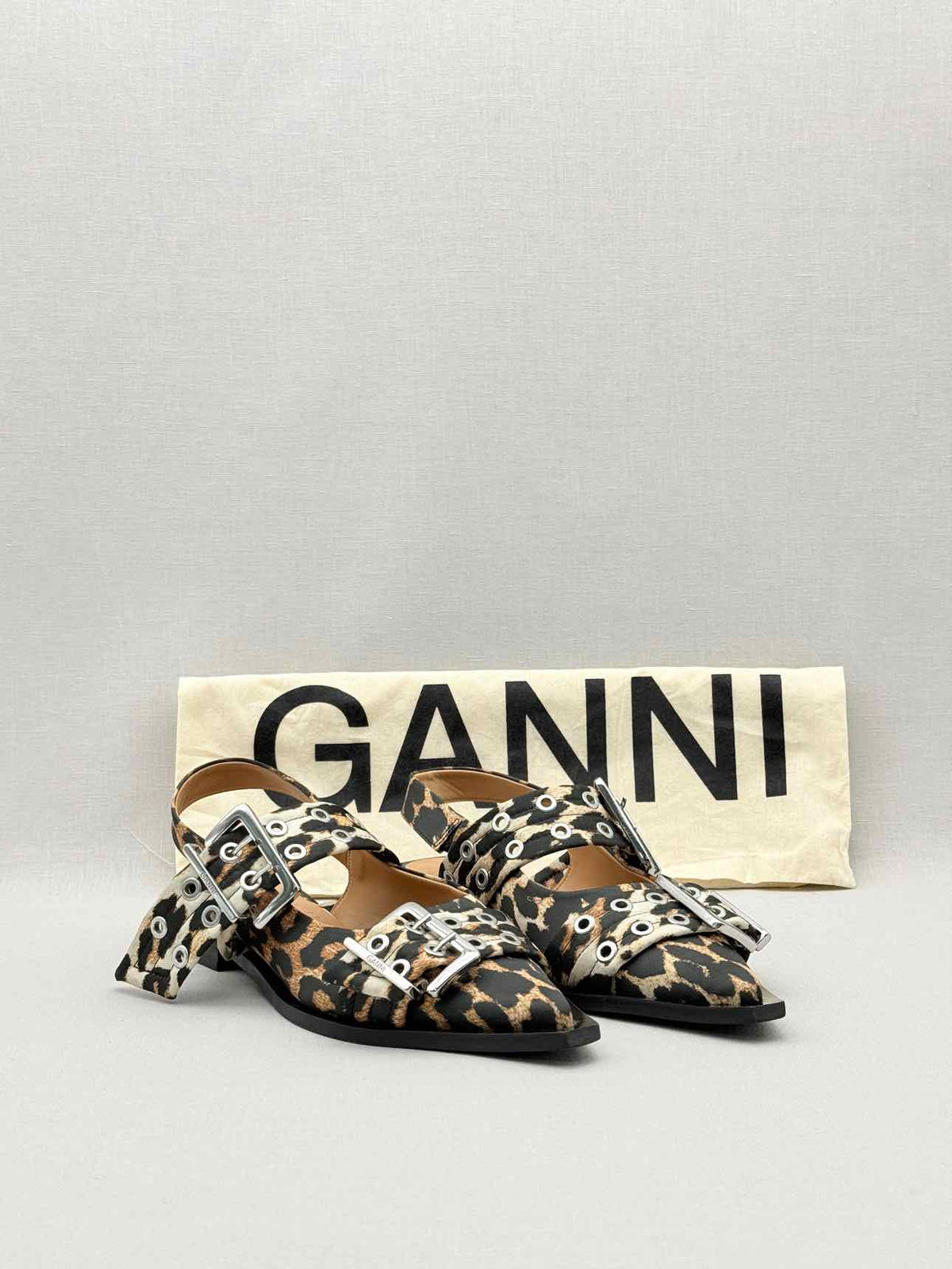 GANNI Black & Beige Size EU 39 Ballet Flats