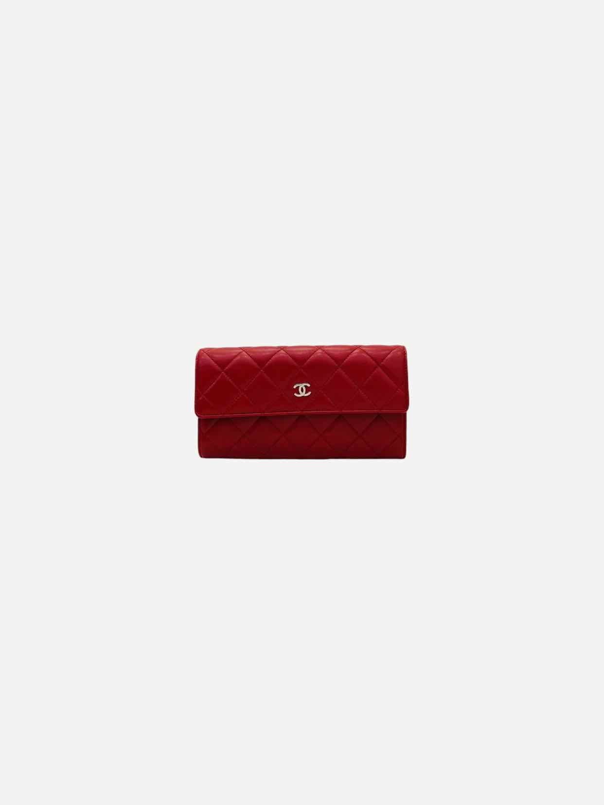 CHANEL Flap Red Quilted Continental Wallet