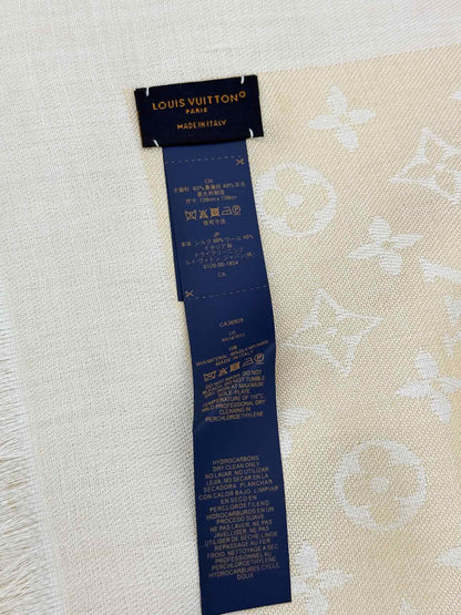 LOUIS VUITTON White Monogram Shawl