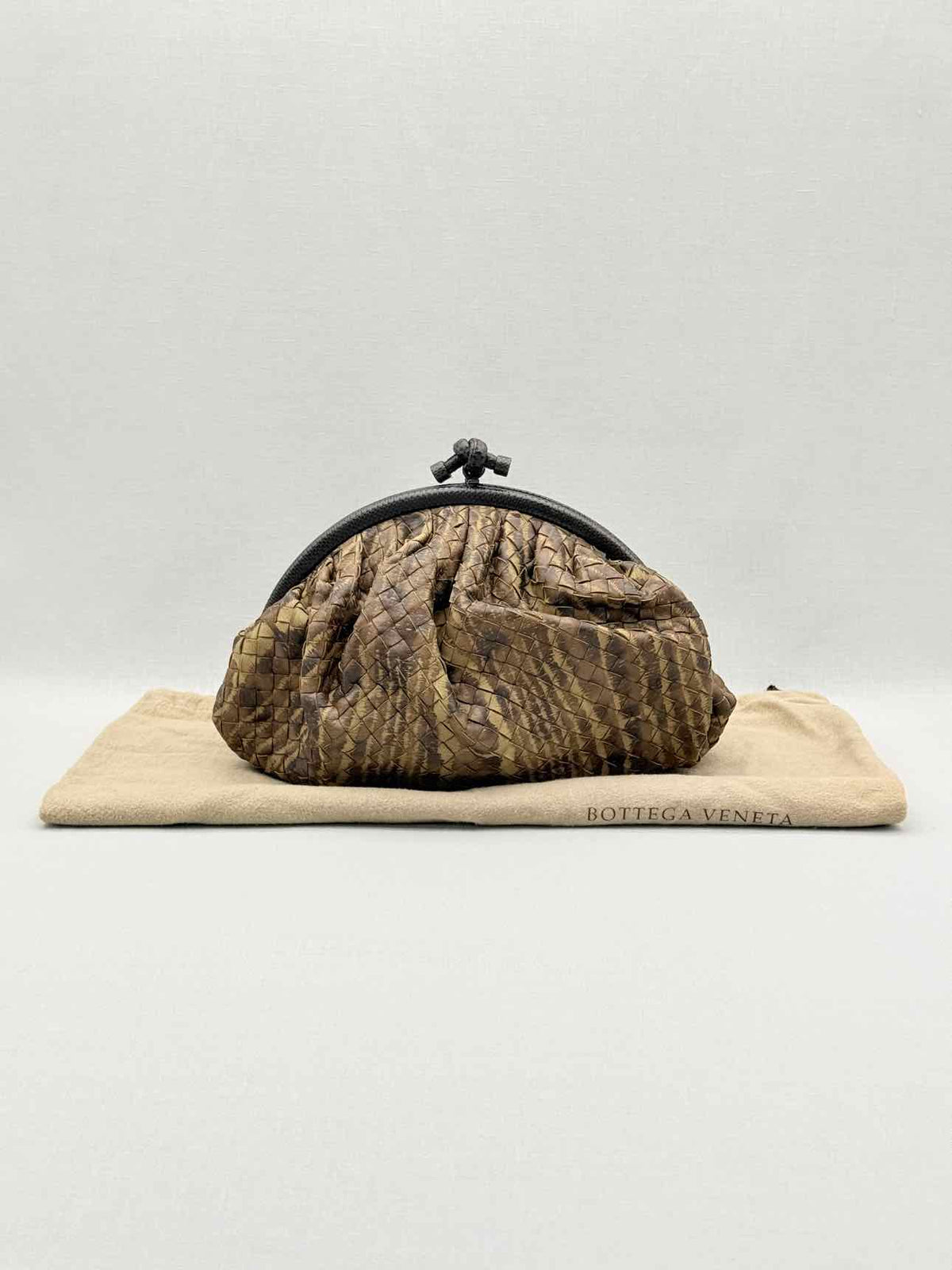 BOTTEGA VENETA Knot Frame Brown Intrecciato Clutch